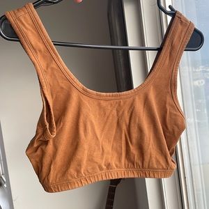 ARQ medium scoop neck bra